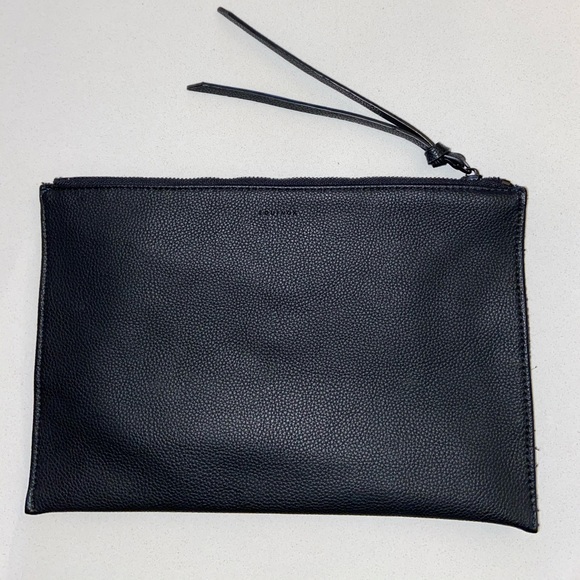 Velvet vegan leather clutch - Picture 2 of 4